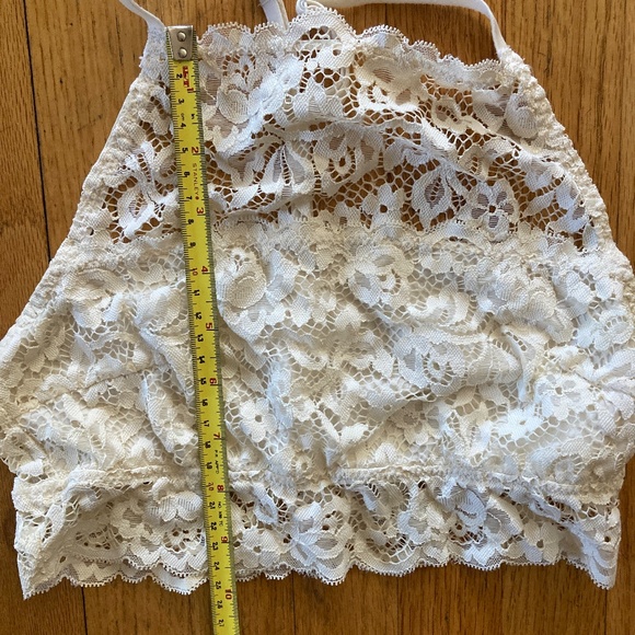 3/$15 Cream Lace Bralette with T back, Cropped - Picture 7 of 8